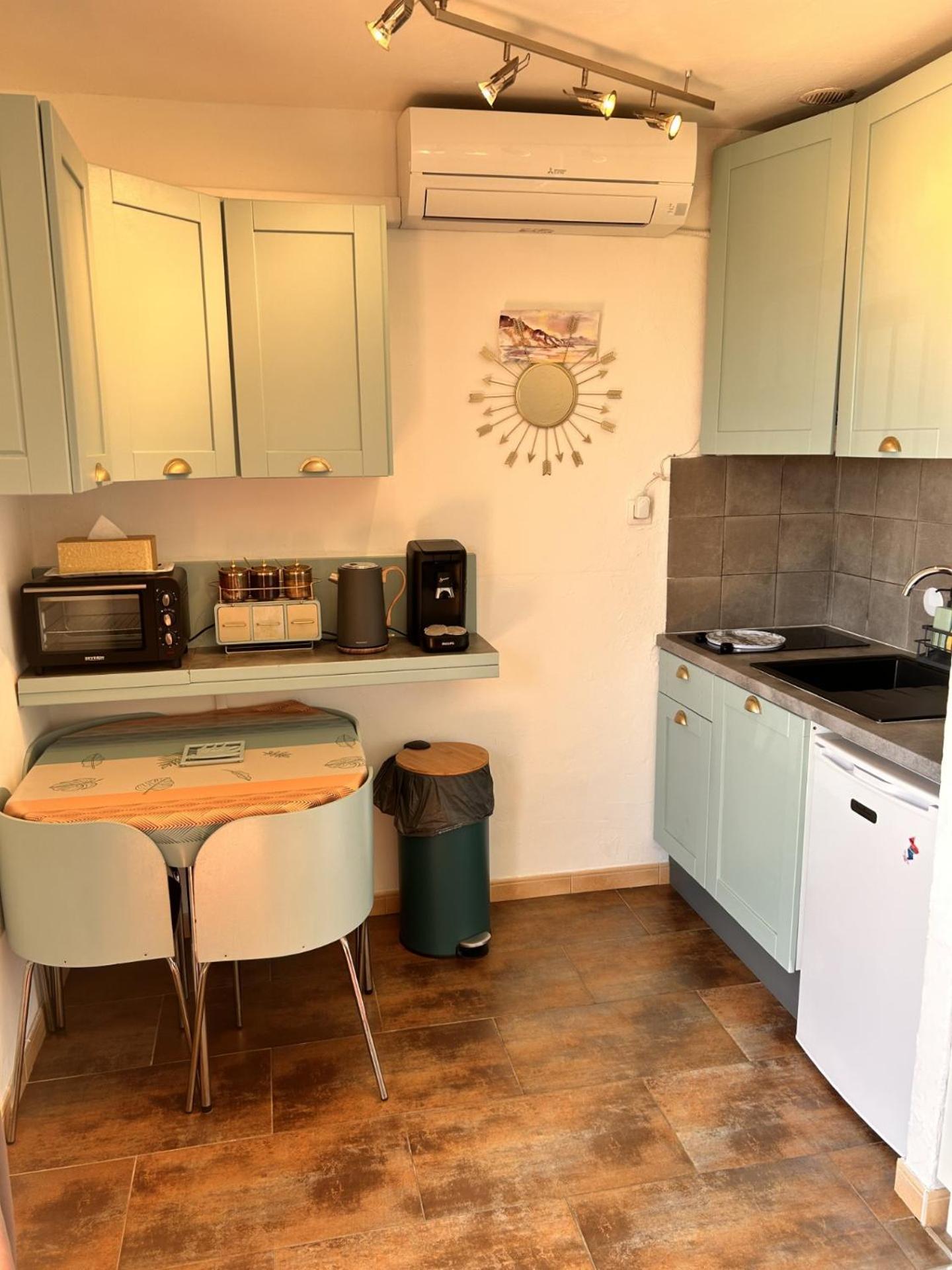 Studio Pool House Vue Mer Panoramique Amazing Sea View Wifi Linge Linen Inclut Aircondition 라크루아발메르 외부 사진